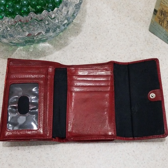 Fossil dark red leather wallet - Picture 5 of 8